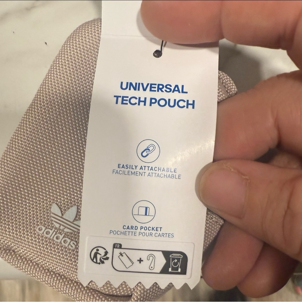 adidas Small Universal City Tech Compact Pouch with Clip New Bundle of Two - Picture 7 of 7